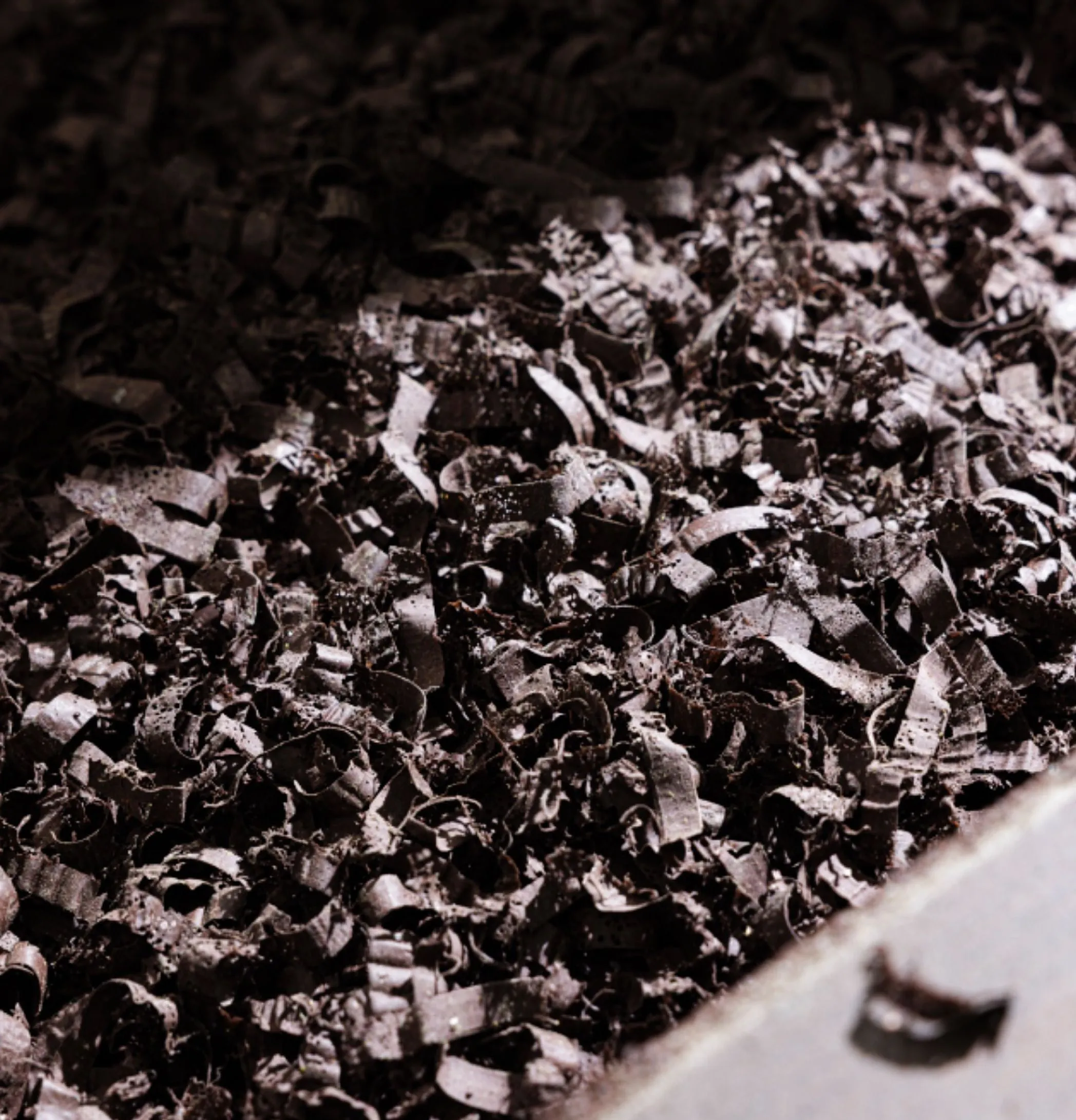 Resíduos de plástico reciclado castanho Floema.