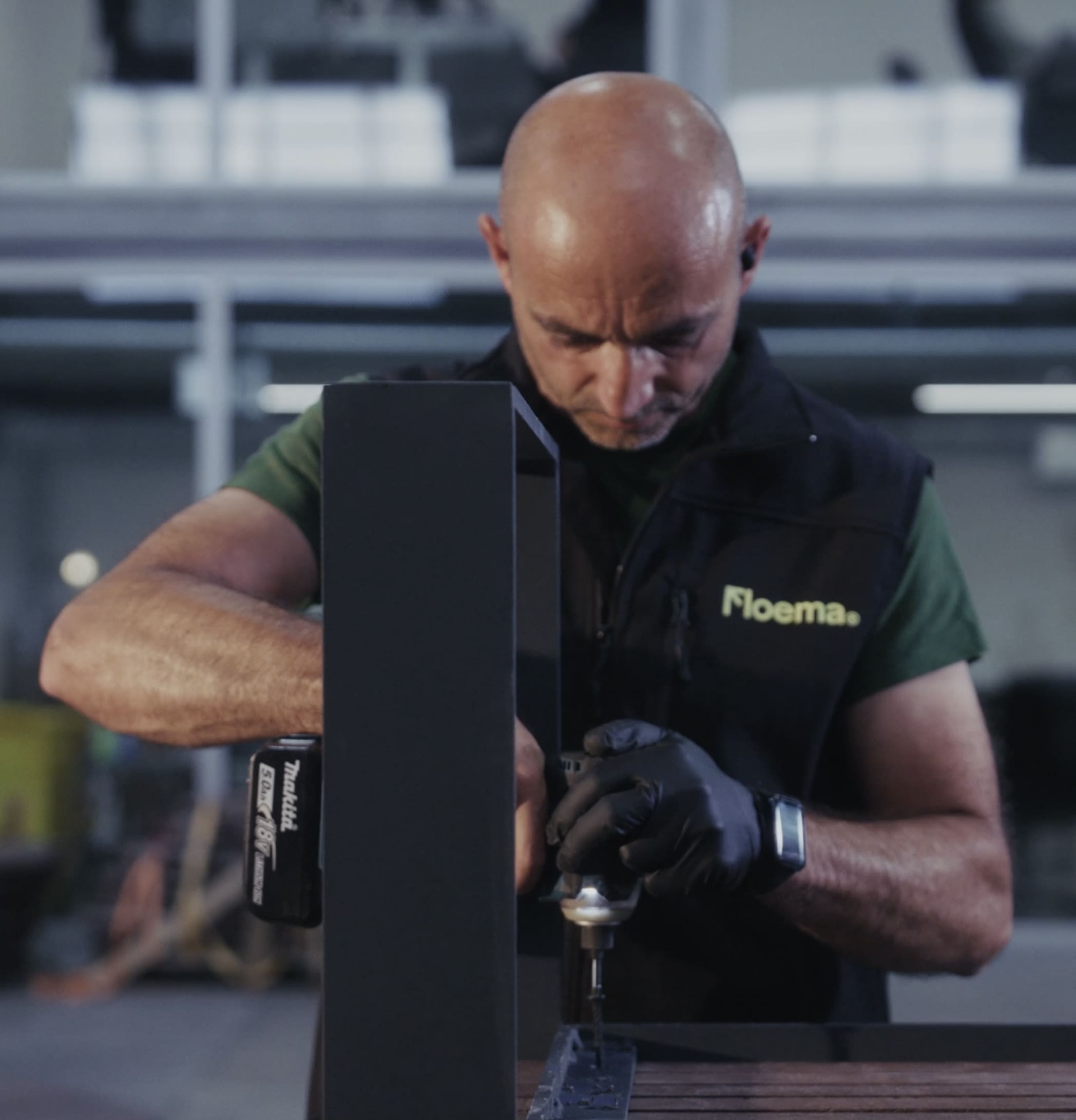 Assembly of the Frame urban bench by Floema®
